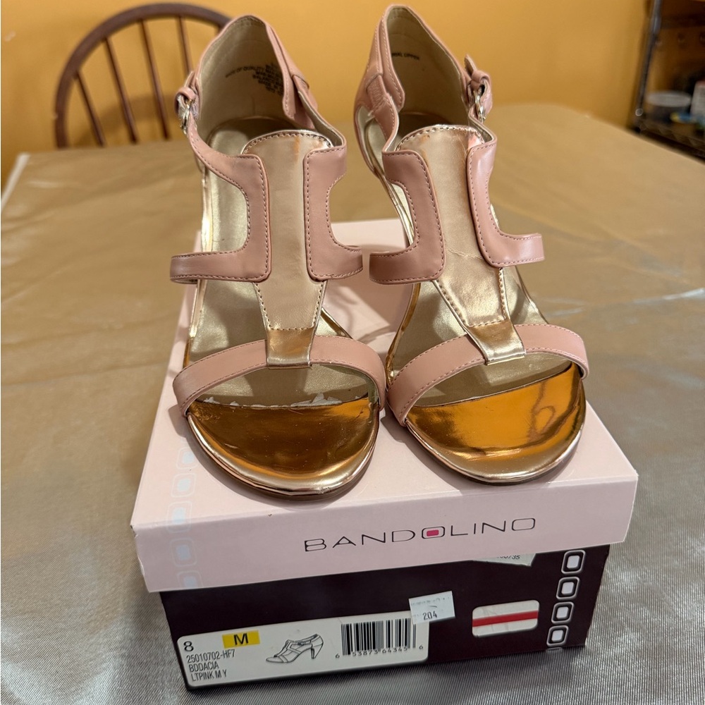 Bandolino Women's Blush and Metallic Gold Heels